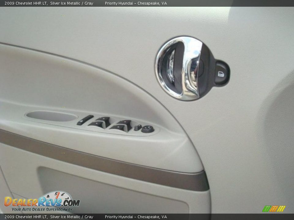 2009 Chevrolet HHR LT Silver Ice Metallic / Gray Photo #14