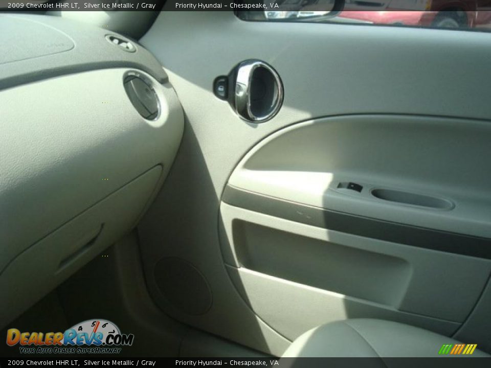 2009 Chevrolet HHR LT Silver Ice Metallic / Gray Photo #19