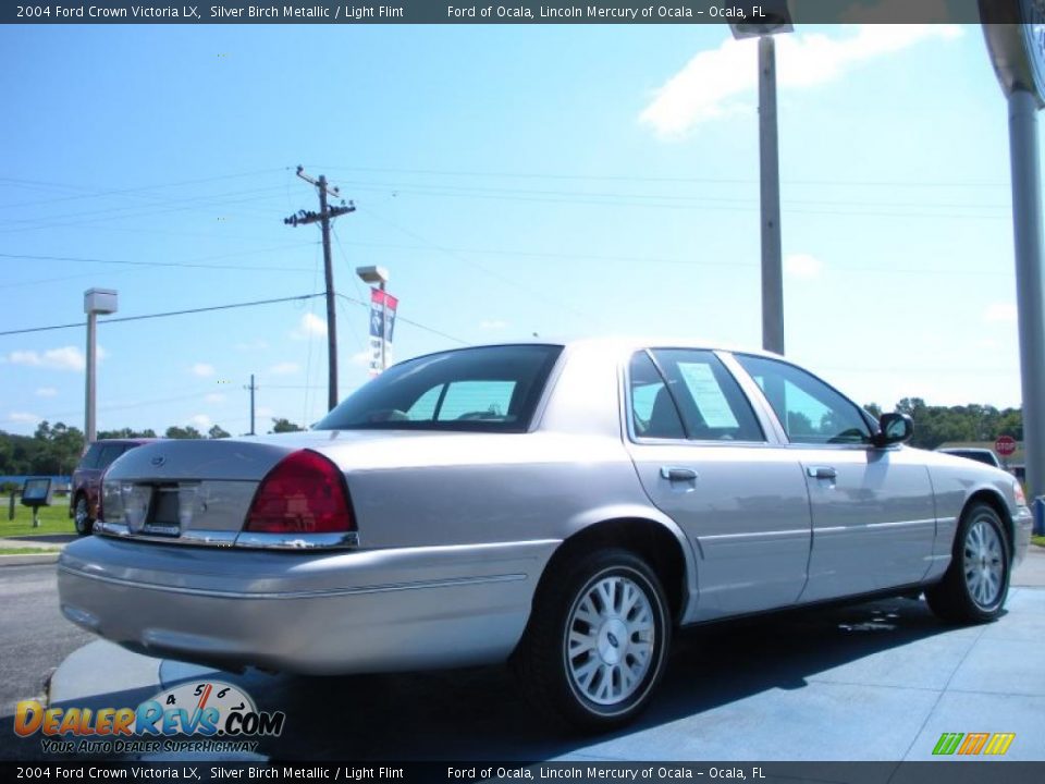 2004 Ford Crown Victoria LX Silver Birch Metallic / Light Flint Photo #5