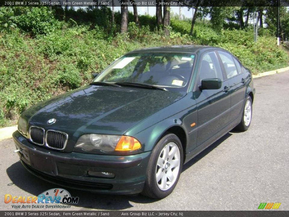 2001 BMW 3 Series 325i Sedan Fern Green Metallic / Sand Photo #2