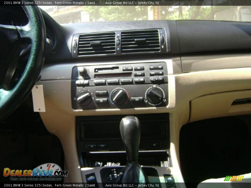 2001 BMW 3 Series 325i Sedan Fern Green Metallic / Sand Photo #8