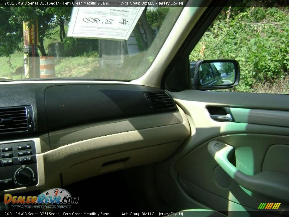 2001 BMW 3 Series 325i Sedan Fern Green Metallic / Sand Photo #9