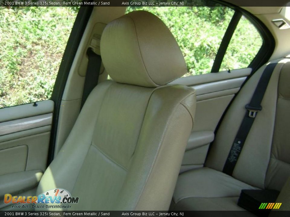 2001 BMW 3 Series 325i Sedan Fern Green Metallic / Sand Photo #15