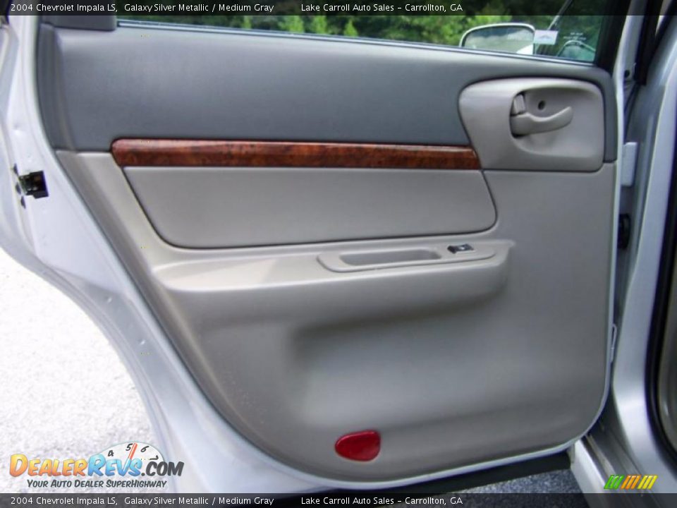 2004 Chevrolet Impala LS Galaxy Silver Metallic / Medium Gray Photo #25