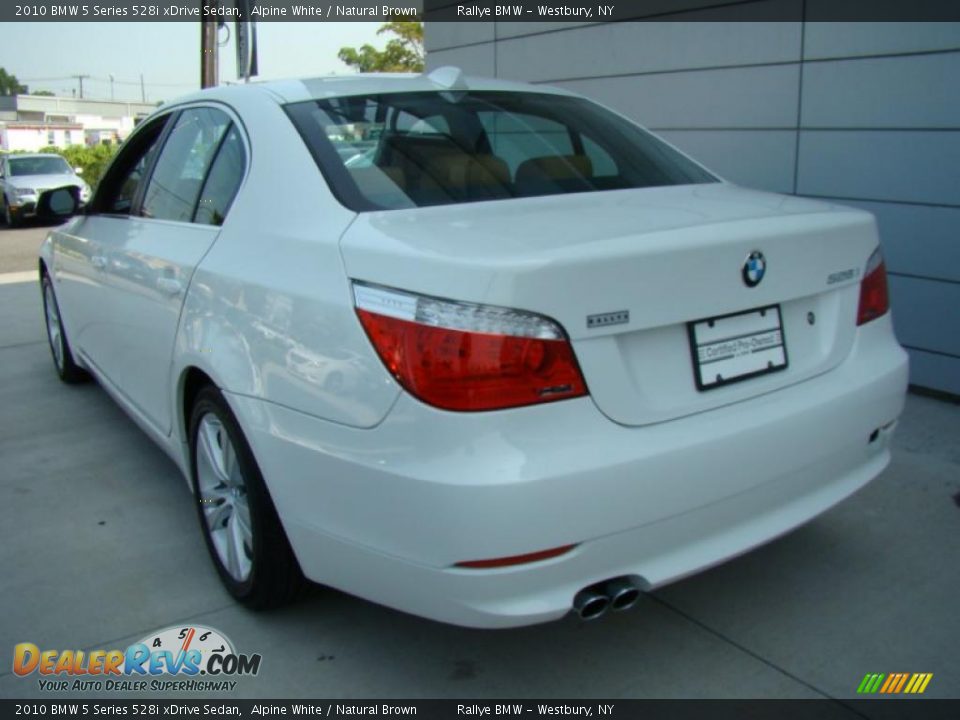 2010 BMW 5 Series 528i xDrive Sedan Alpine White / Natural Brown Photo #4