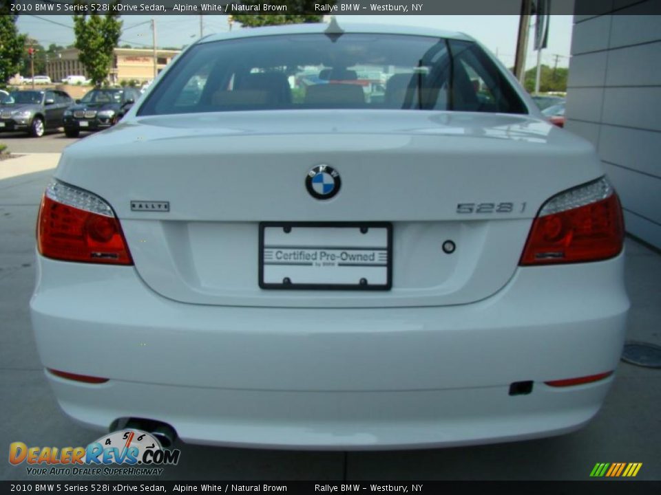 2010 BMW 5 Series 528i xDrive Sedan Alpine White / Natural Brown Photo #5