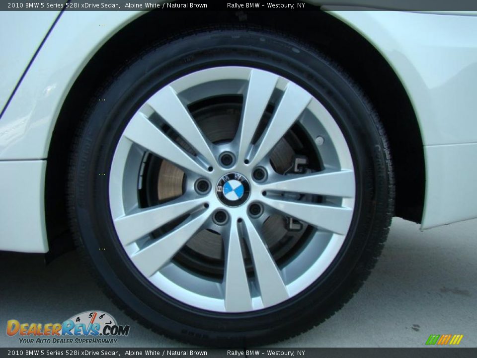 2010 BMW 5 Series 528i xDrive Sedan Alpine White / Natural Brown Photo #6