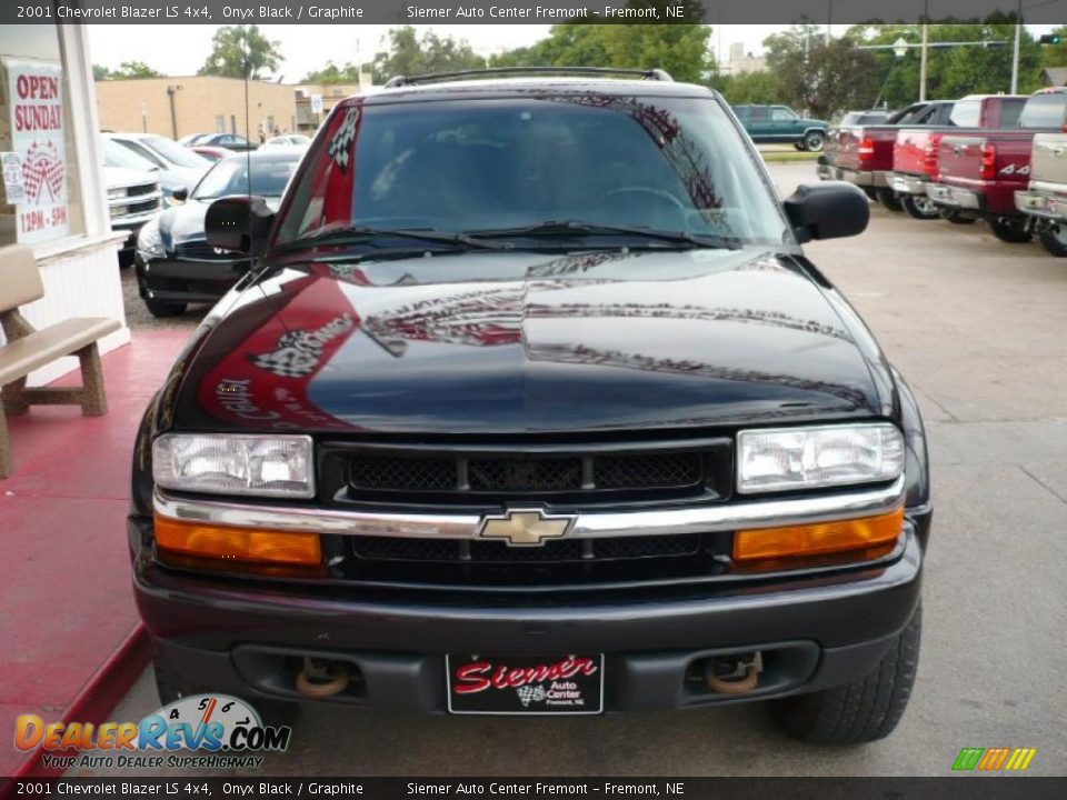 2001 Chevrolet Blazer LS 4x4 Onyx Black / Graphite Photo #4