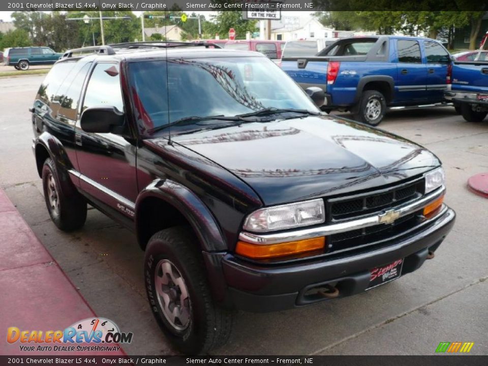 2001 Chevrolet Blazer LS 4x4 Onyx Black / Graphite Photo #5