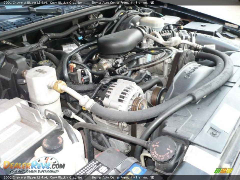2001 Chevrolet Blazer LS 4x4 Onyx Black / Graphite Photo #20