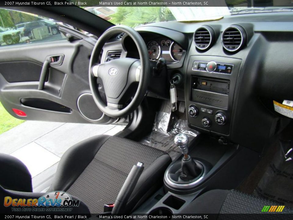 2007 Hyundai Tiburon GS Black Pearl / Black Photo #13