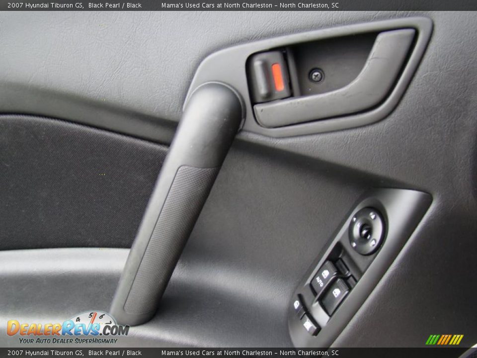 2007 Hyundai Tiburon GS Black Pearl / Black Photo #16