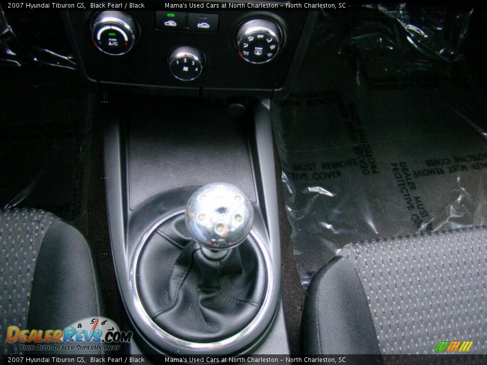 2007 Hyundai Tiburon GS Black Pearl / Black Photo #18