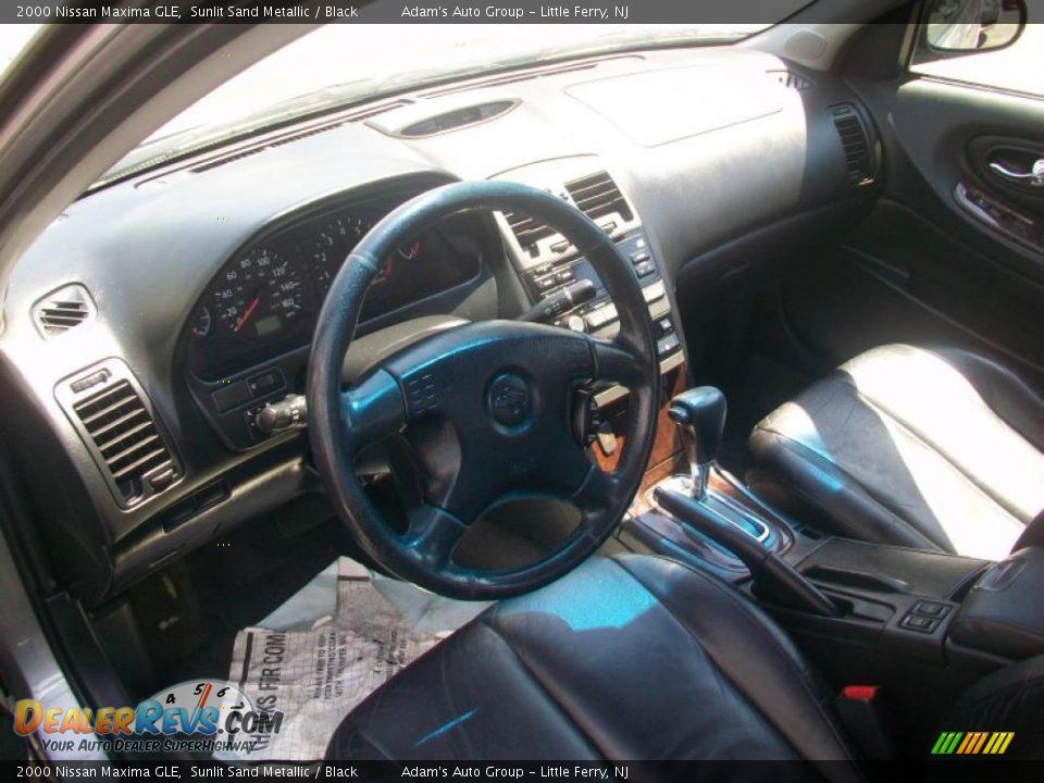 2000 Nissan Maxima GLE Sunlit Sand Metallic / Black Photo #6