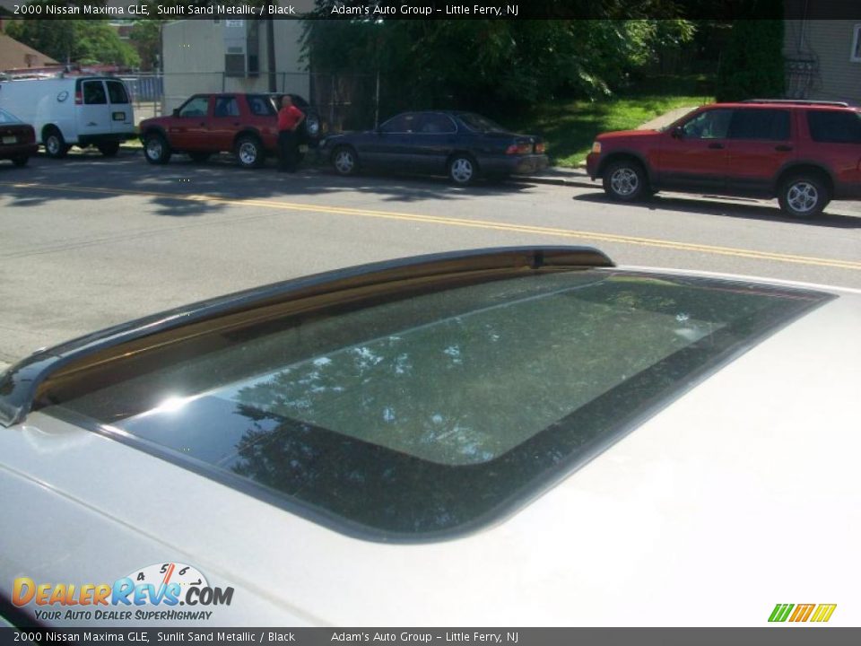 2000 Nissan Maxima GLE Sunlit Sand Metallic / Black Photo #15