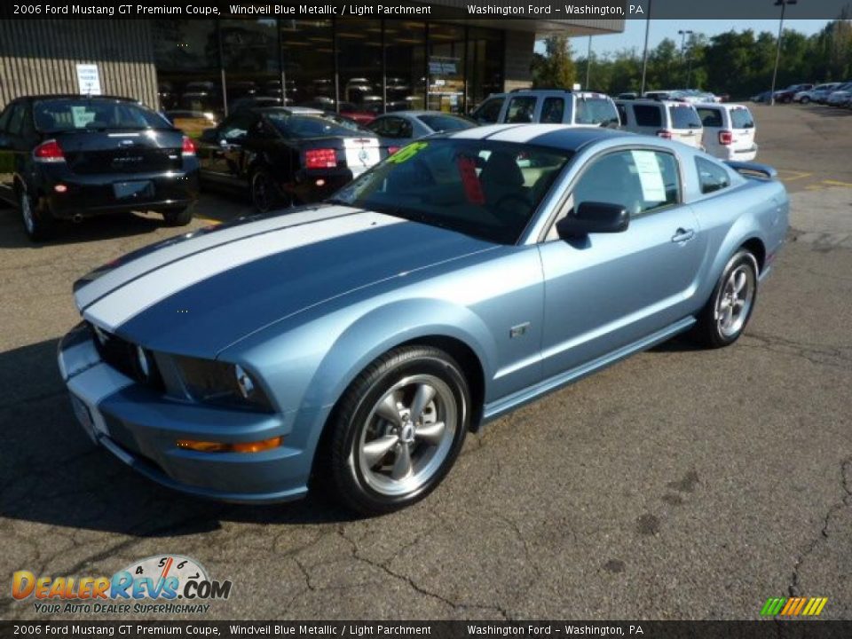 2006 Ford Mustang GT Premium Coupe Windveil Blue Metallic / Light Parchment Photo #8