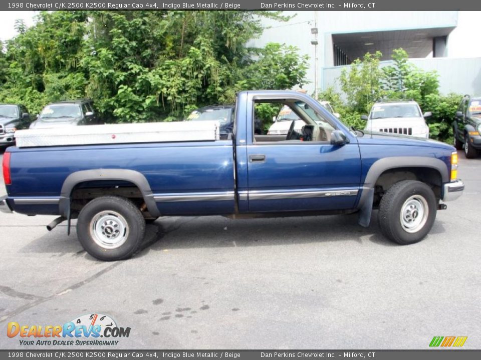 1998 Chevrolet C/K 2500 K2500 Regular Cab 4x4 Indigo Blue Metallic / Beige Photo #4