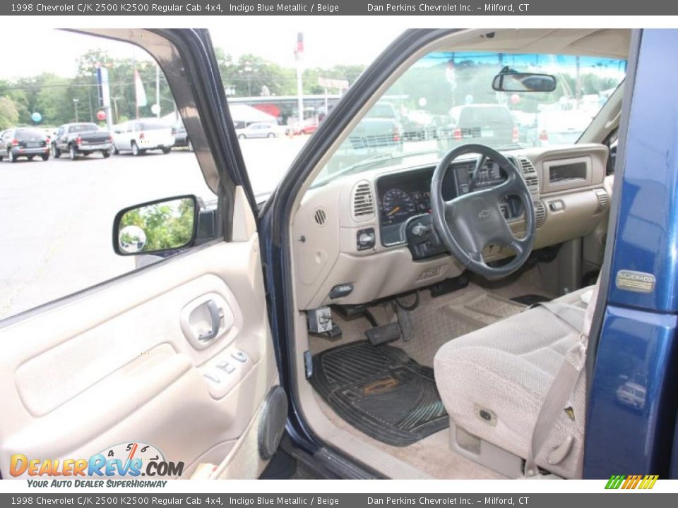 1998 Chevrolet C/K 2500 K2500 Regular Cab 4x4 Indigo Blue Metallic / Beige Photo #11