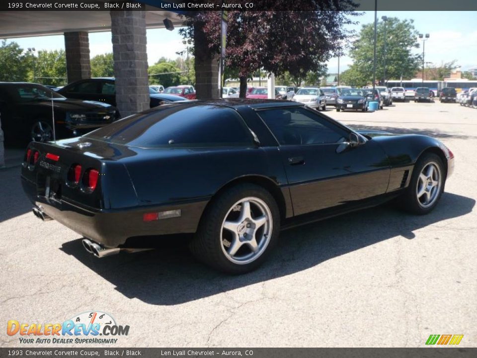 1993 Chevrolet Corvette Coupe Black / Black Photo #6
