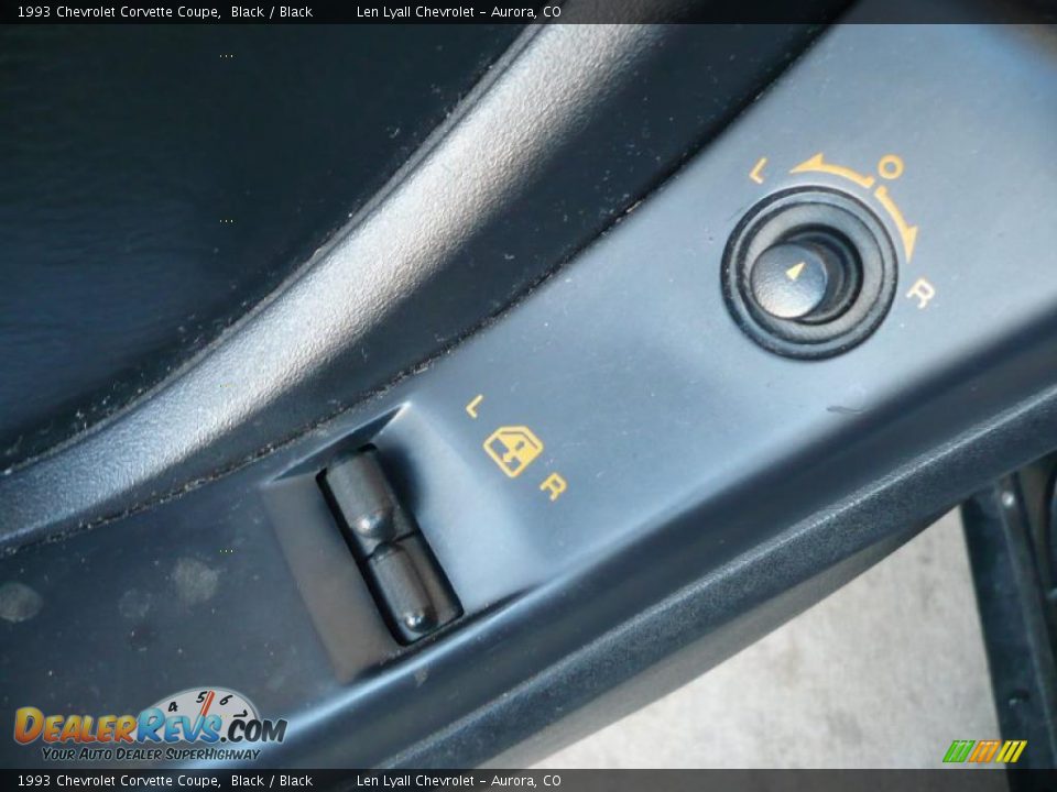 1993 Chevrolet Corvette Coupe Black / Black Photo #8