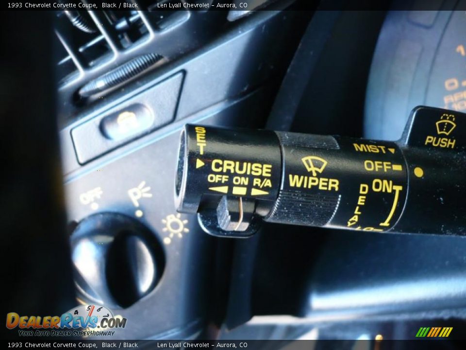 1993 Chevrolet Corvette Coupe Black / Black Photo #16