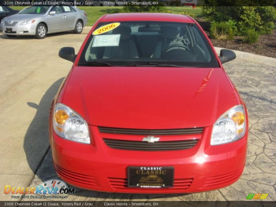 2006 Chevrolet Cobalt LS Coupe Victory Red / Gray Photo #2