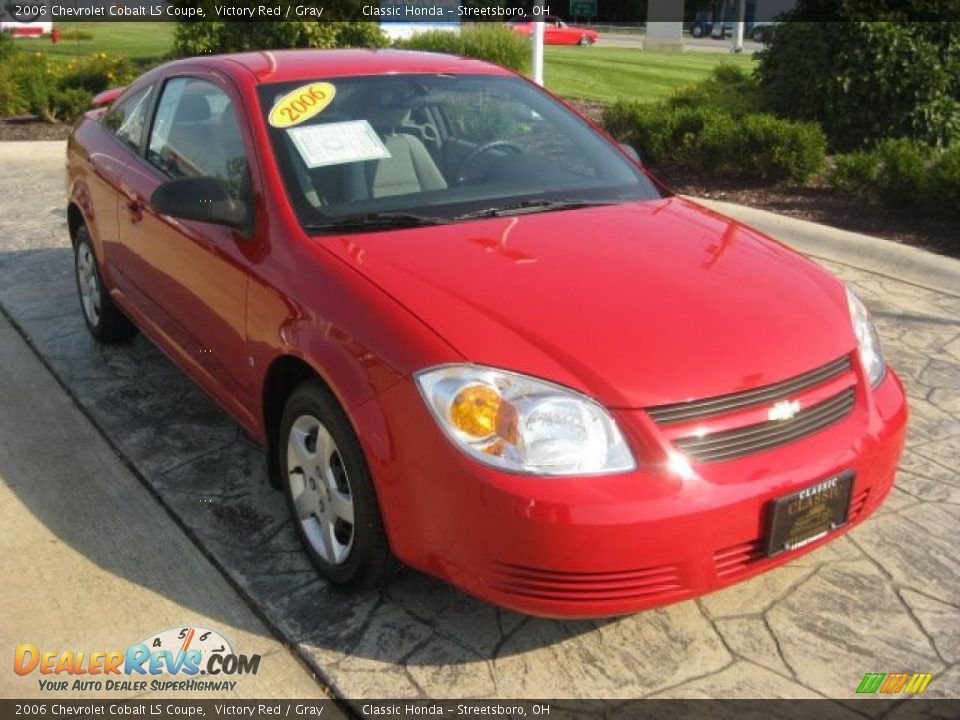 2006 Chevrolet Cobalt LS Coupe Victory Red / Gray Photo #4