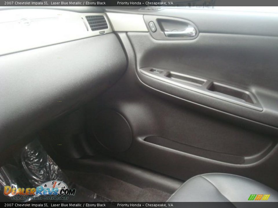 2007 Chevrolet Impala SS Laser Blue Metallic / Ebony Black Photo #17