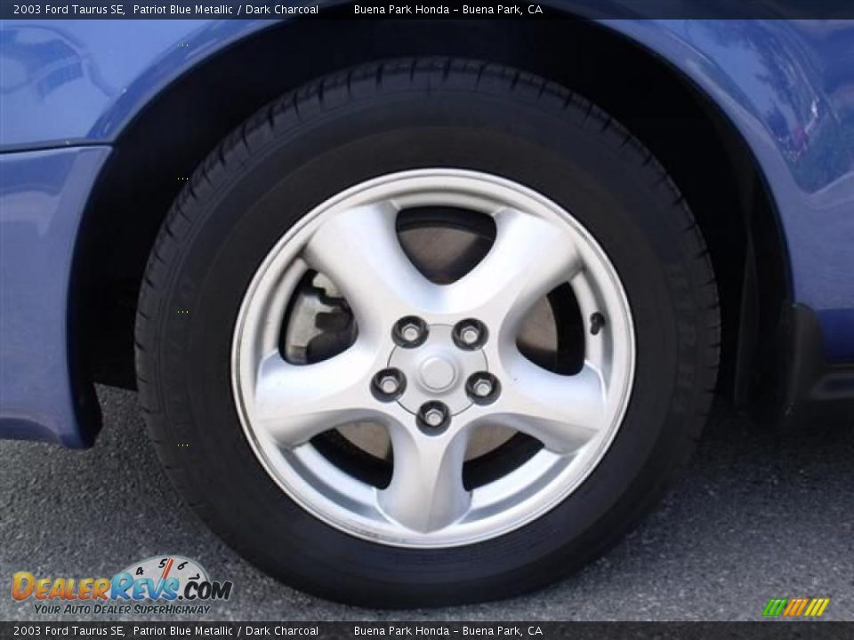 2003 Ford Taurus SE Patriot Blue Metallic / Dark Charcoal Photo #9