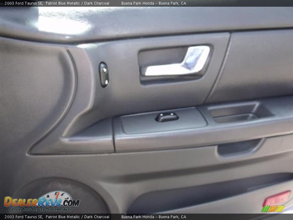 2003 Ford Taurus SE Patriot Blue Metallic / Dark Charcoal Photo #14