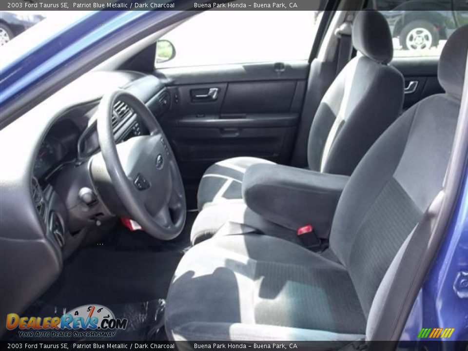 2003 Ford Taurus SE Patriot Blue Metallic / Dark Charcoal Photo #18