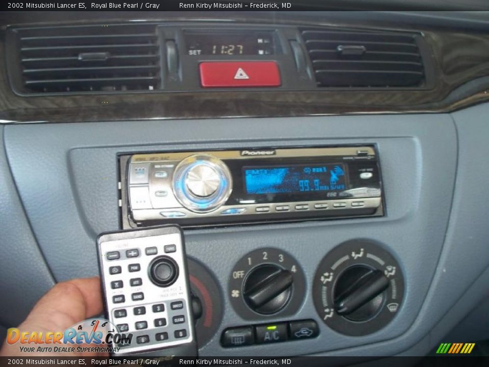 2002 Mitsubishi Lancer ES Royal Blue Pearl / Gray Photo #9