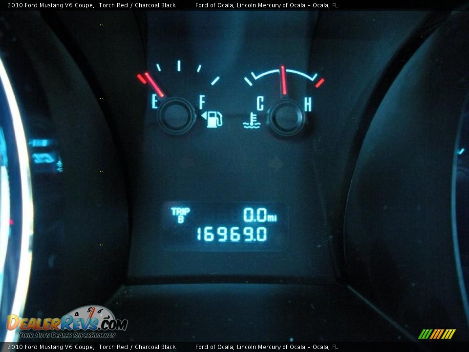 2010 Ford Mustang V6 Coupe Torch Red / Charcoal Black Photo #19