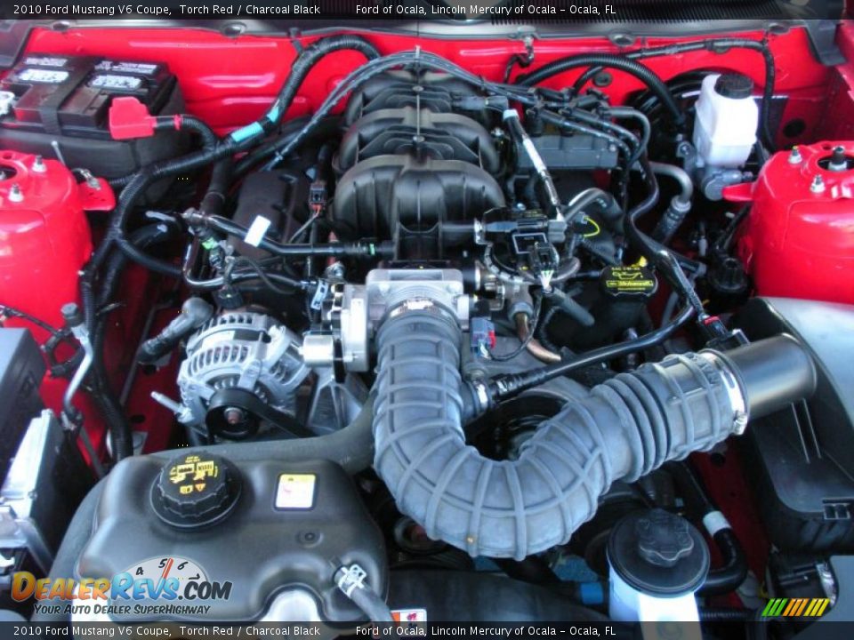 2010 Ford Mustang V6 Coupe Torch Red / Charcoal Black Photo #22