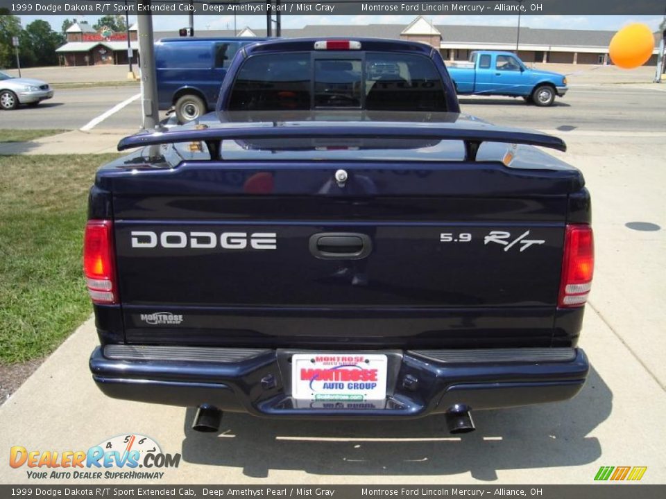 1999 Dodge Dakota R/T Sport Extended Cab Deep Amethyst Pearl / Mist Gray Photo #4