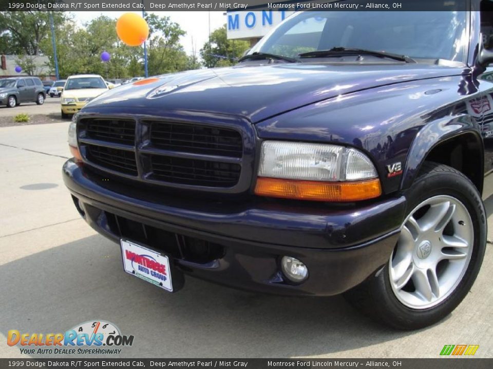 1999 Dodge Dakota R/T Sport Extended Cab Deep Amethyst Pearl / Mist Gray Photo #9