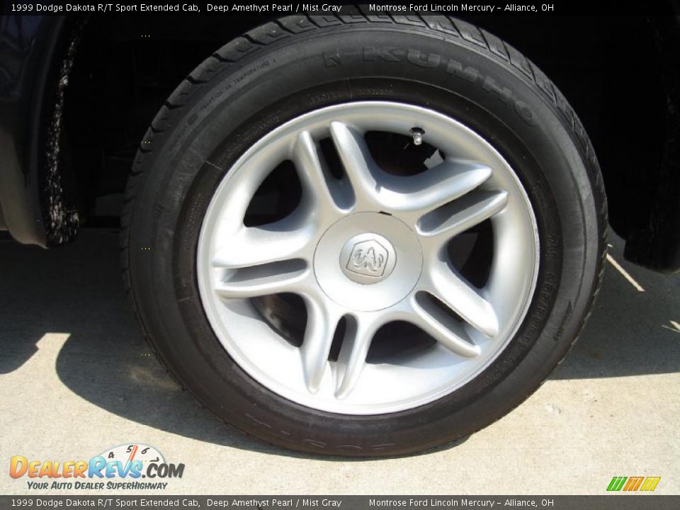 1999 Dodge Dakota R/T Sport Extended Cab Deep Amethyst Pearl / Mist Gray Photo #12