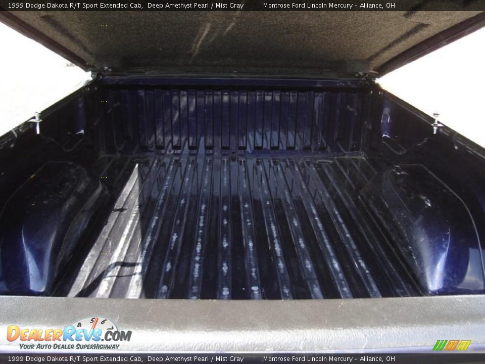 1999 Dodge Dakota R/T Sport Extended Cab Deep Amethyst Pearl / Mist Gray Photo #14