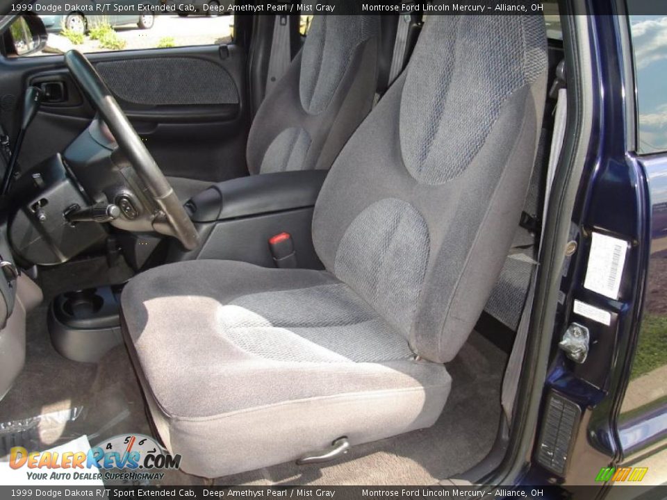 1999 Dodge Dakota R/T Sport Extended Cab Deep Amethyst Pearl / Mist Gray Photo #16