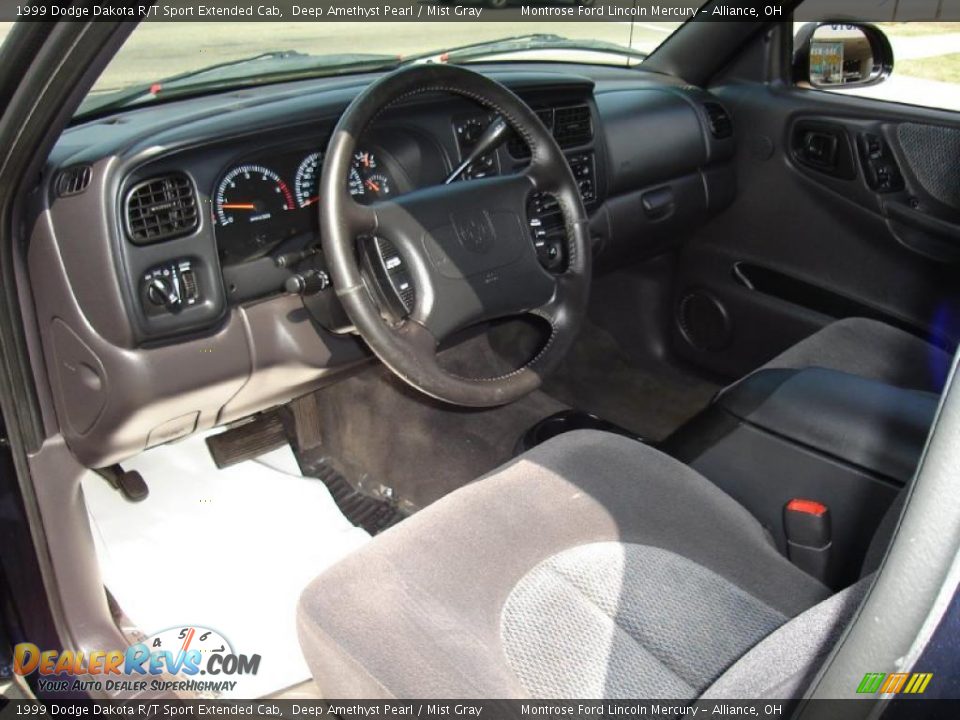 1999 Dodge Dakota R/T Sport Extended Cab Deep Amethyst Pearl / Mist Gray Photo #24