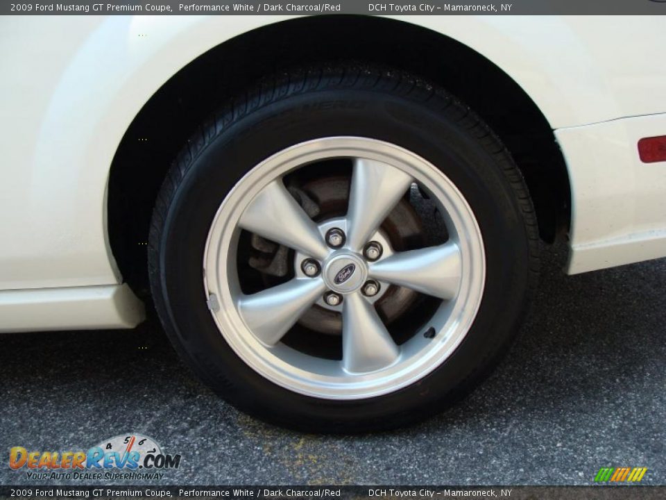 2009 Ford Mustang GT Premium Coupe Performance White / Dark Charcoal/Red Photo #12