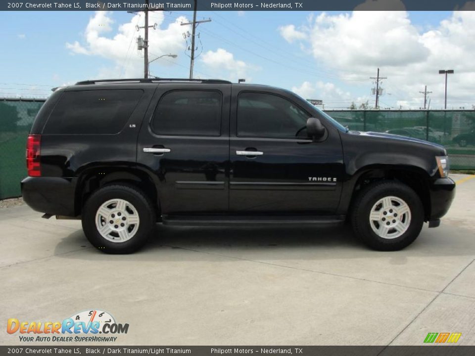 2007 Chevrolet Tahoe LS Black / Dark Titanium/Light Titanium Photo #2