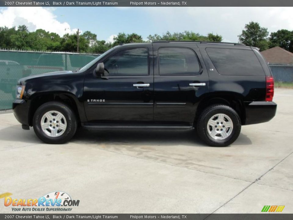 2007 Chevrolet Tahoe LS Black / Dark Titanium/Light Titanium Photo #6