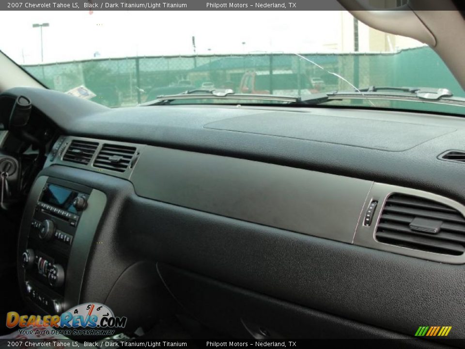 2007 Chevrolet Tahoe LS Black / Dark Titanium/Light Titanium Photo #29