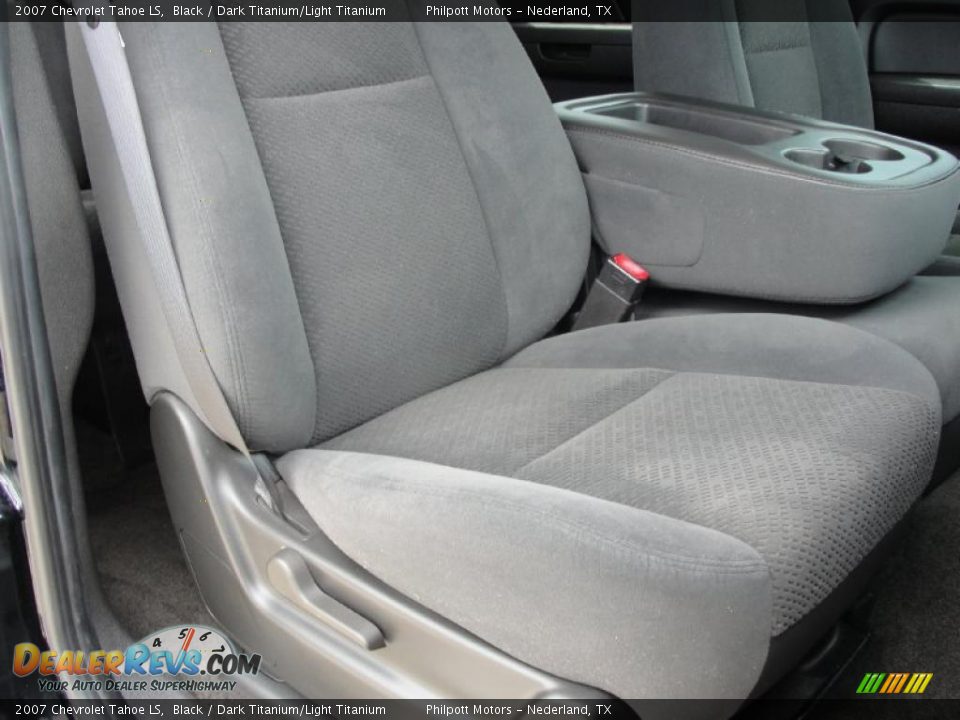 2007 Chevrolet Tahoe LS Black / Dark Titanium/Light Titanium Photo #30