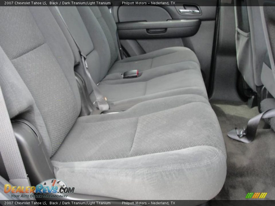 2007 Chevrolet Tahoe LS Black / Dark Titanium/Light Titanium Photo #32