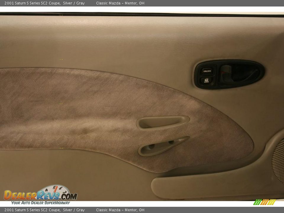 2001 Saturn S Series SC2 Coupe Silver / Gray Photo #8