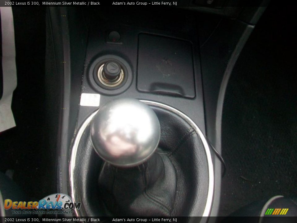 2002 Lexus IS 300 Millennium Silver Metallic / Black Photo #16