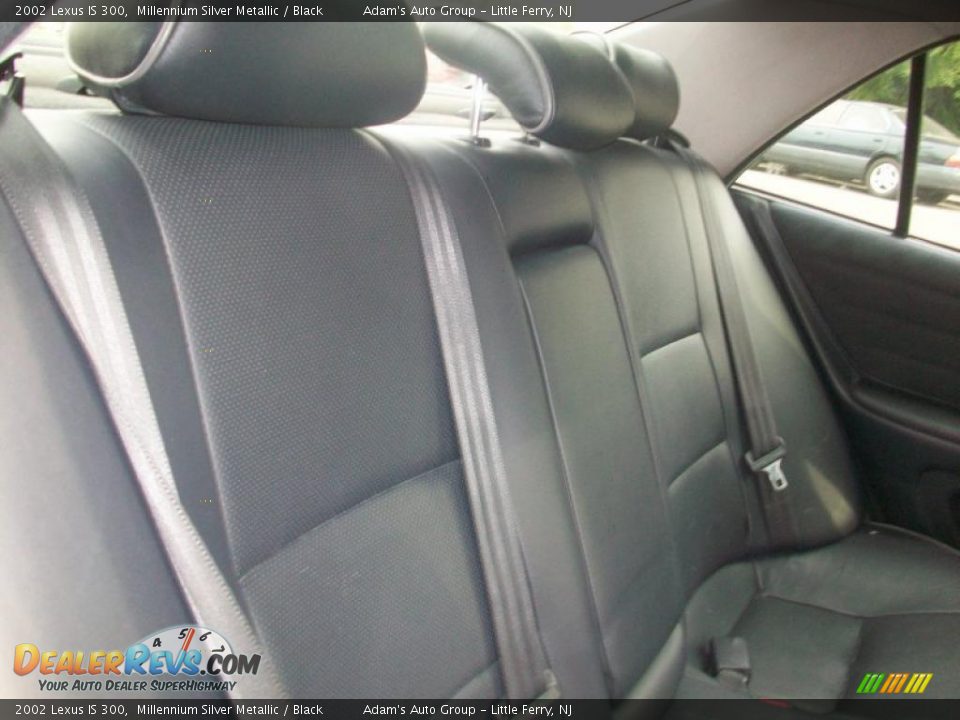 2002 Lexus IS 300 Millennium Silver Metallic / Black Photo #26