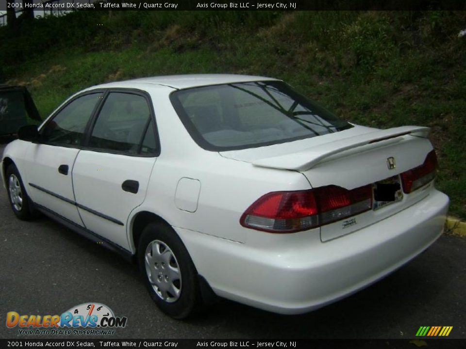 2001 Honda Accord DX Sedan Taffeta White / Quartz Gray Photo #5